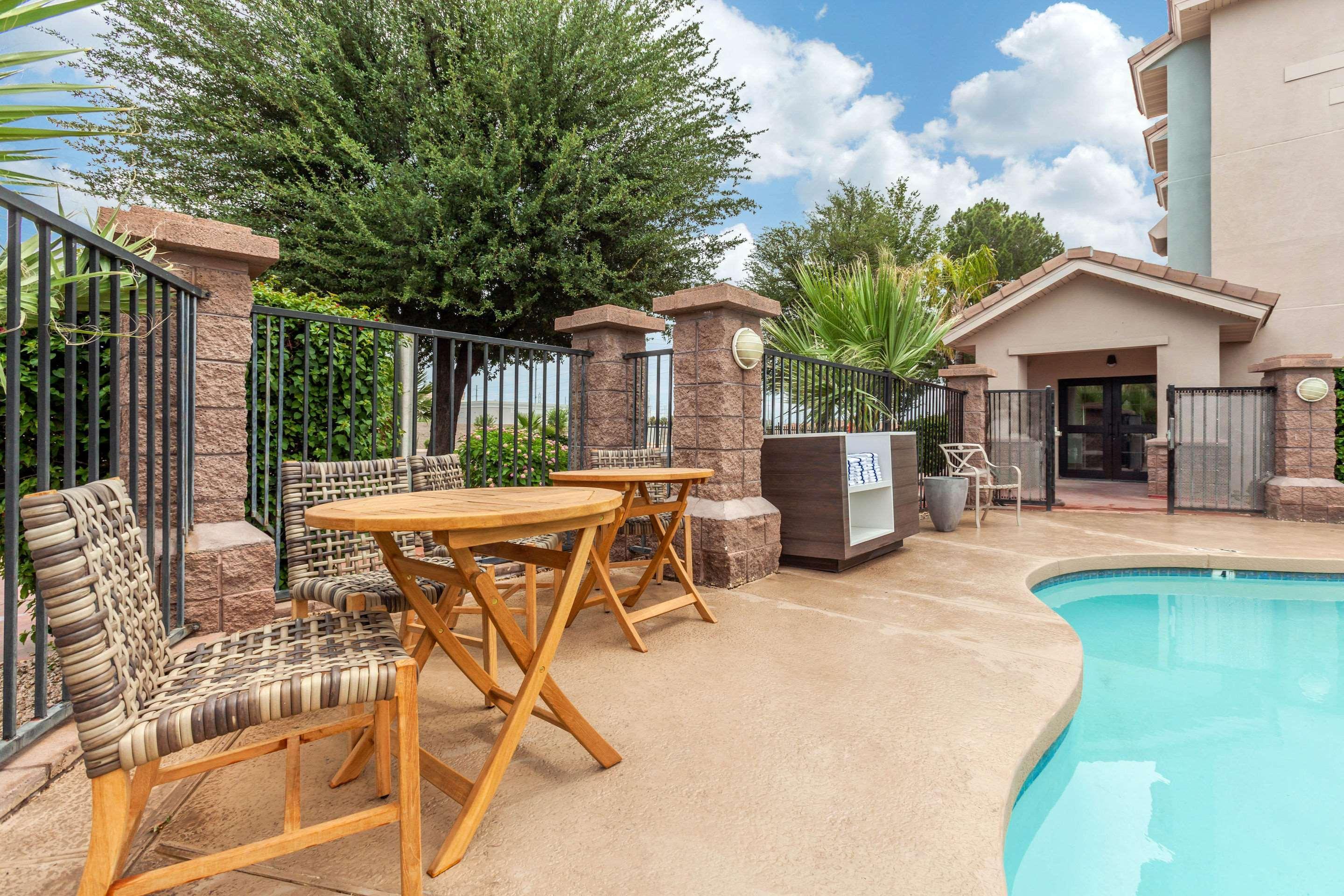 La Quinta Inn & Suites By Wyndham Tempe University, Phoenix מראה חיצוני תמונה